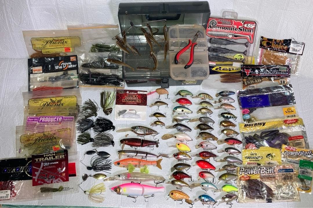バス　ルアー　セット　ワーム　まとめ売り　タックルケース付き　新品あり