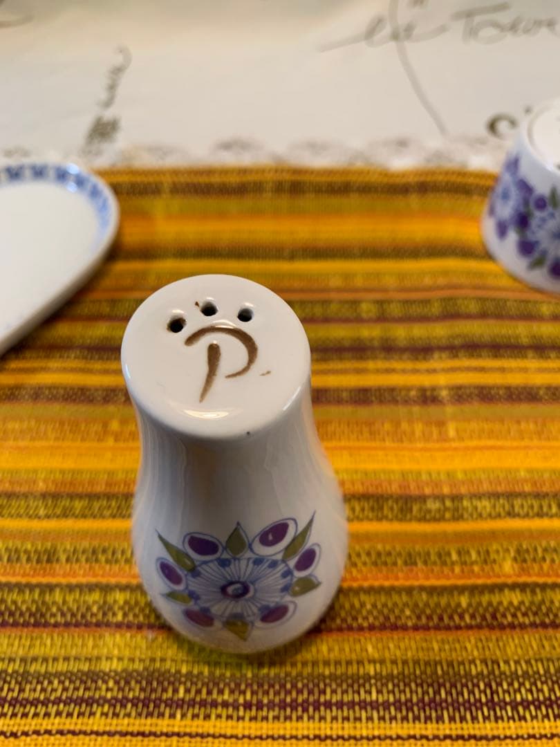 北欧ビンテージ　figgjo フィッギオ　美品Lotte柄の可愛い調味料セット！