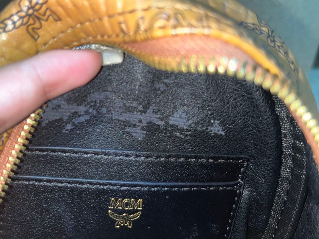 MCM エムシーエム ミニリュック ヴィセトス スタッズ キャメル