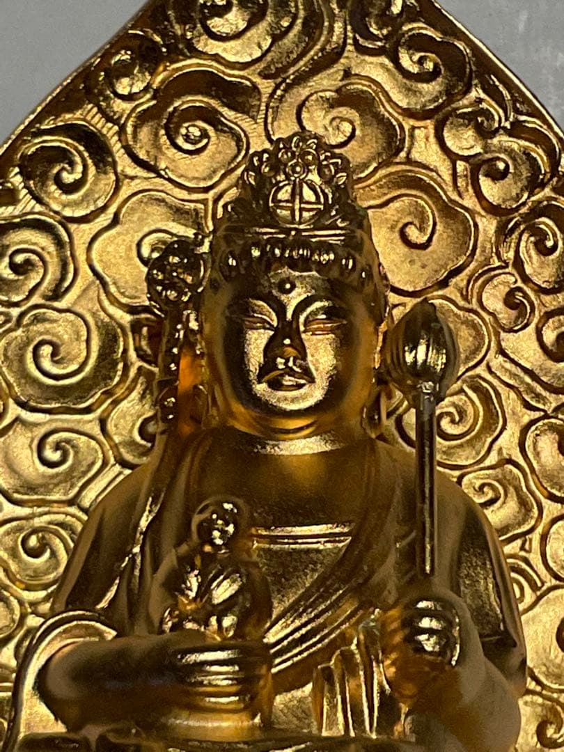 金属製／越後　松之山・松陰禅寺の普賢菩薩座像。【手元に地蔵菩薩を持っている物】。