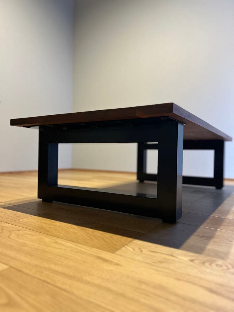 木製モダンテーブル 120cm x 65cm