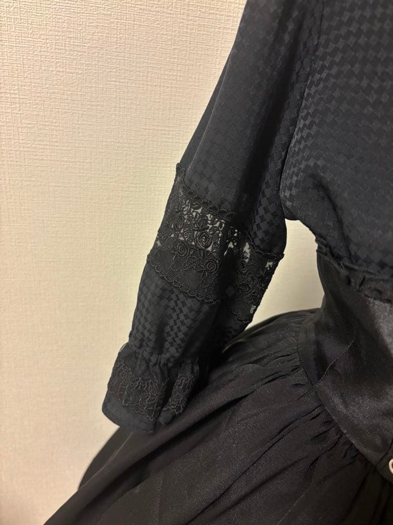 モワティエ ダイヤ柄サテンジャガードブラウス9号 送料込 美品