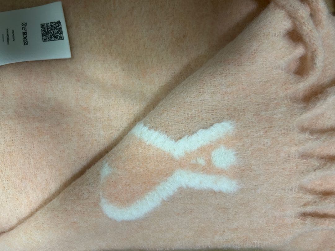 【新品】今季Ami DE COEUR マフラー　スカーフ　パウダー QR付正規品