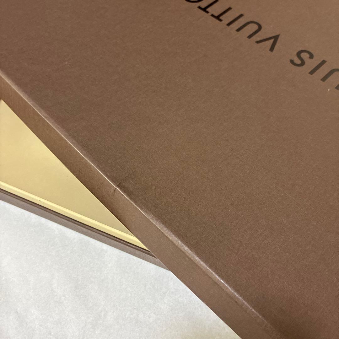 LOUIS VUITTON 大判ストール　ベージュ