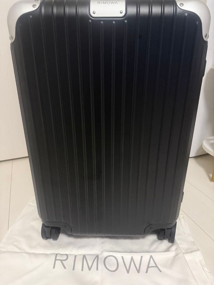 【新品未使用】リモワ ハイブリッド チェックイン M ブラック　黒