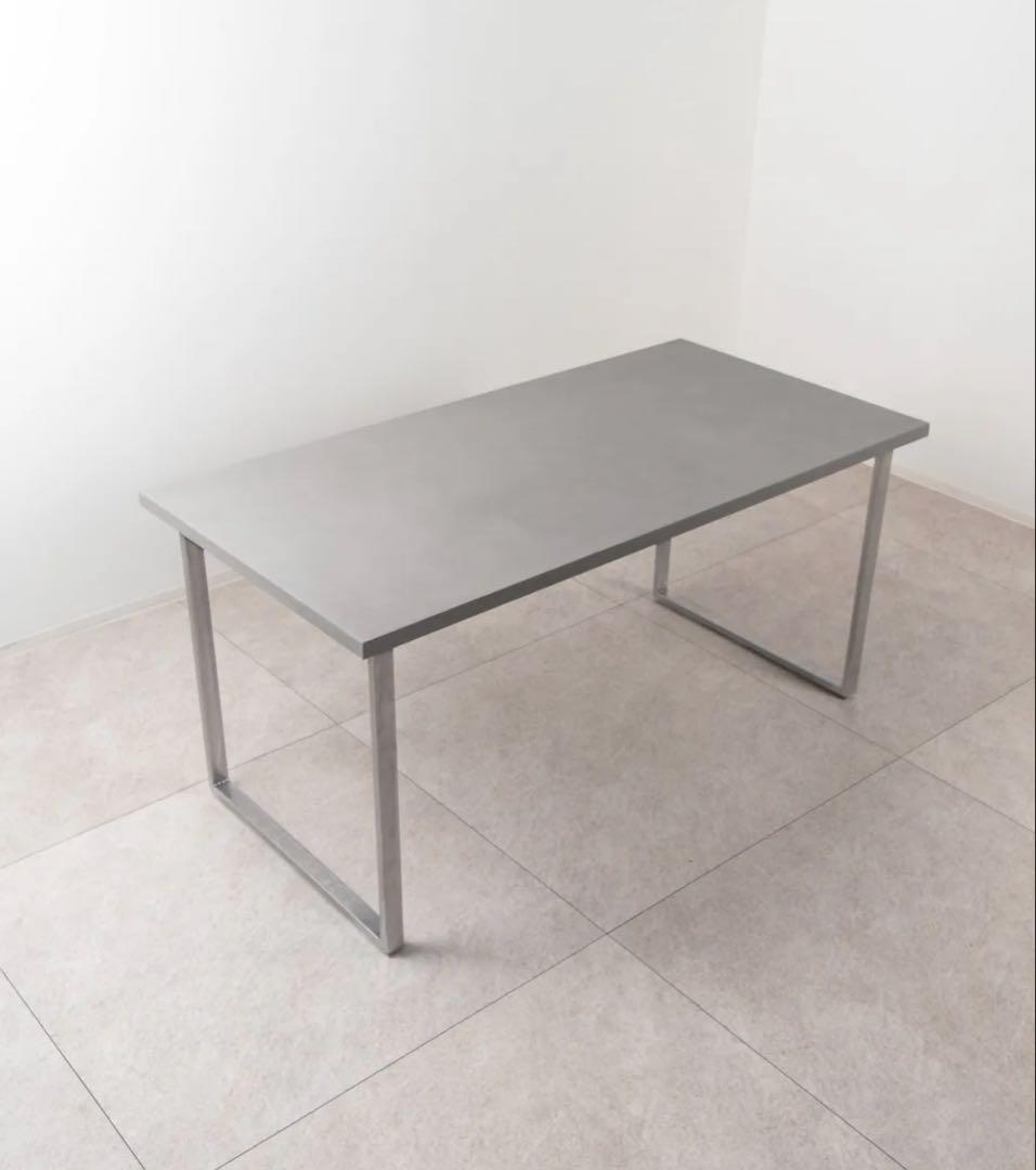 モールテックス　ダイニングテーブル