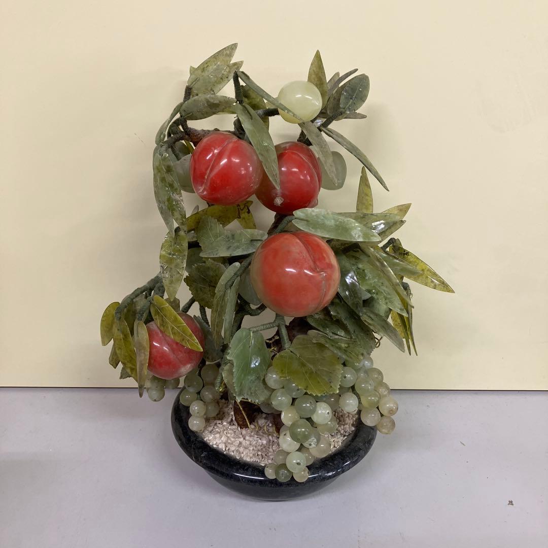 E-4 天然石 盆栽風 飾り 桃と葡萄の置物 翡翠 オブジェ 縁起物 中国美術