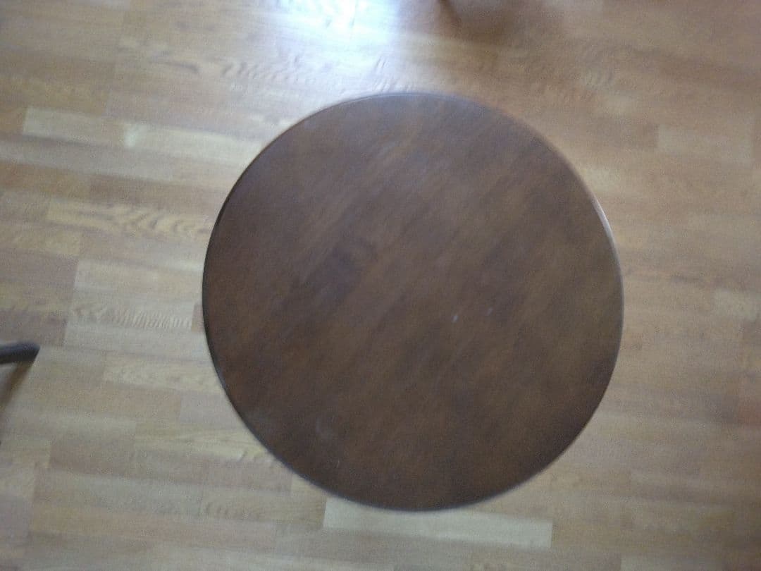 テーブルと椅子のセット