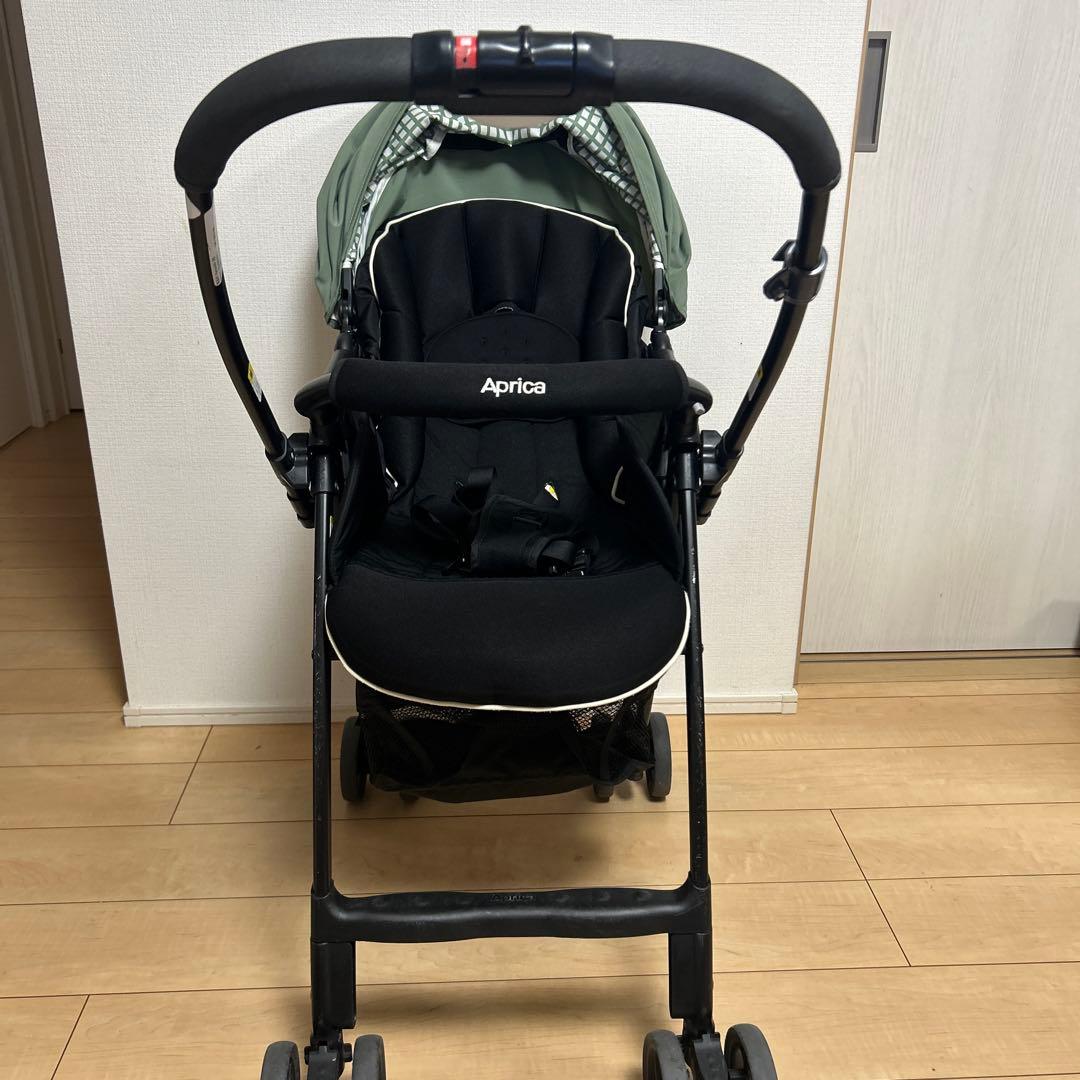 Aprica カルーンエアー AB グリーン　軽い！