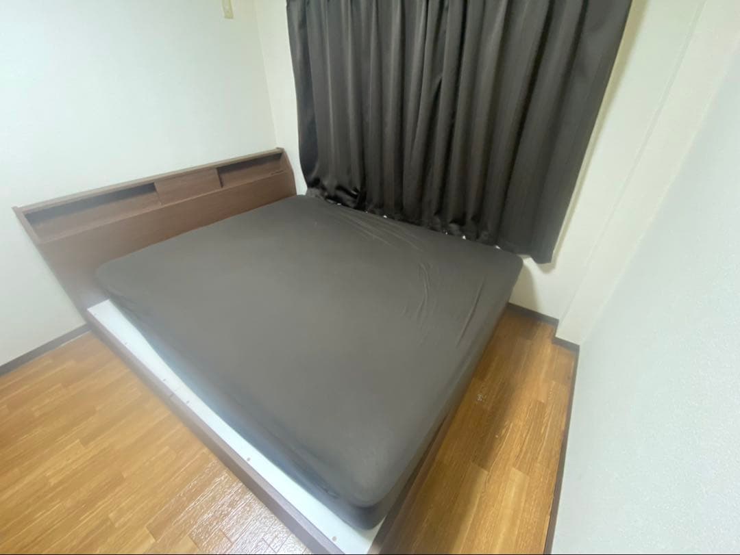 クイーンベッドフレーム アザン3 ブラウン　マットレス付き