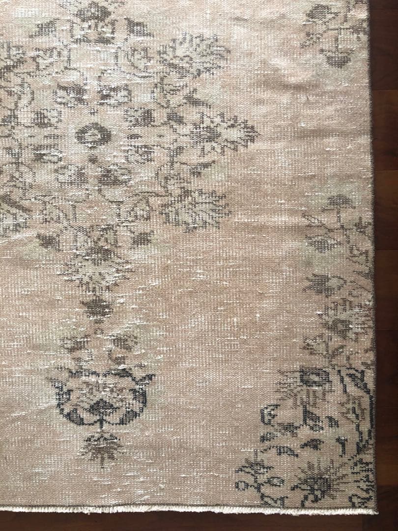 ヴィンテージラグ　トルコ　ベージュオーバーダイ　アナトリア　フローラルメダリオン
