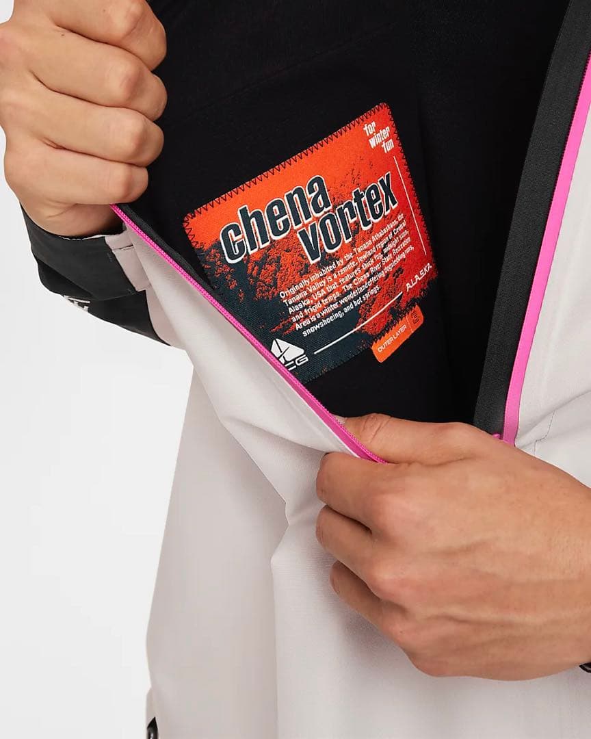 期間限定お値下げ！Nike acg Chena Vortex セットアップ