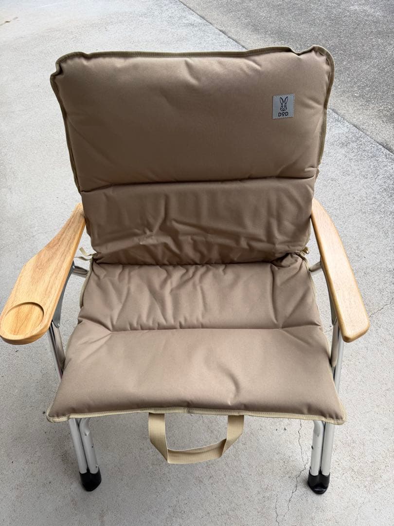 ベージュ アウトドアチェア 木製アームレスト