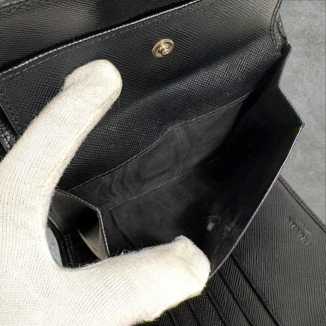 美品✨ PRADA プラダ 三つ折り財布 サフィアーノ ブラック 三角ロゴ