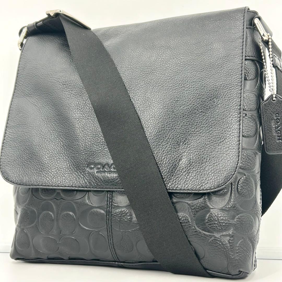 極美品✨コーチ　メッセンジャーバッグ　シグネチャー　型押し　レザー　ブラック