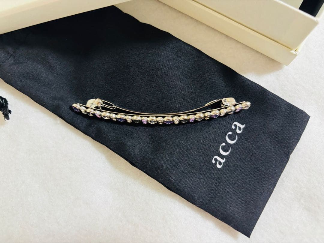 【新品箱入】acca バレッタ　クリップ　ベリーバレッタ　ピン　紫