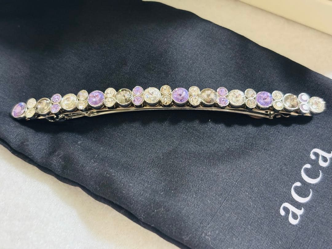 【新品箱入】acca バレッタ　クリップ　ベリーバレッタ　ピン　紫