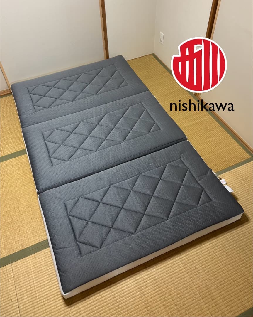 西川 3つ折り 体圧分散マットレス (セミダブル)