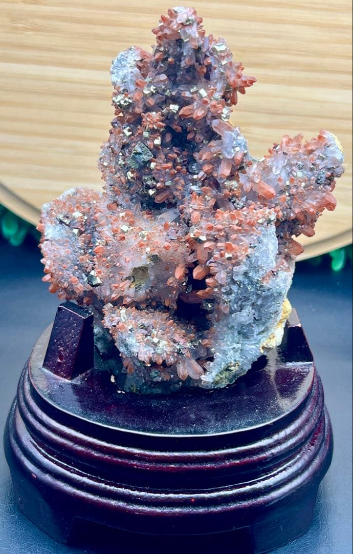 ★希少 フラワー状赤水晶クラスター　ヘマタイトインクォーツ　チャルコパイライト