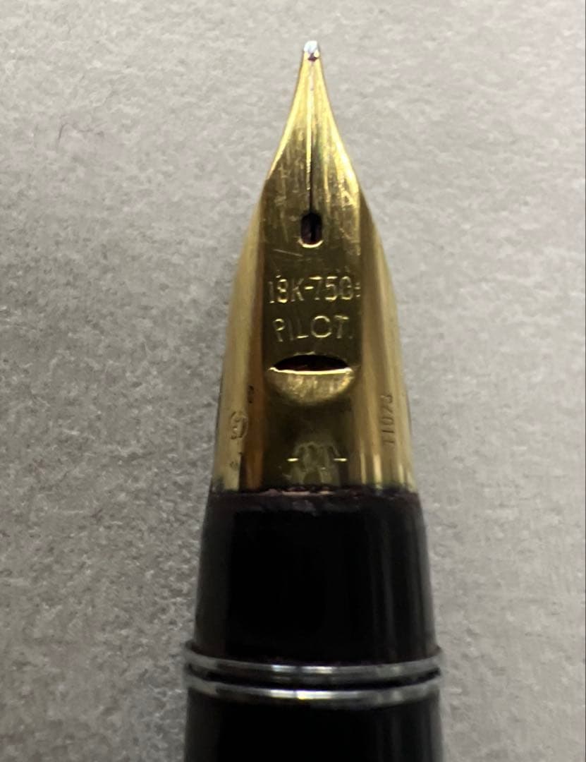 大幅値下げ‼️PILOT GRANDEEゴールド装飾付高級万年筆 18K大型ペン先