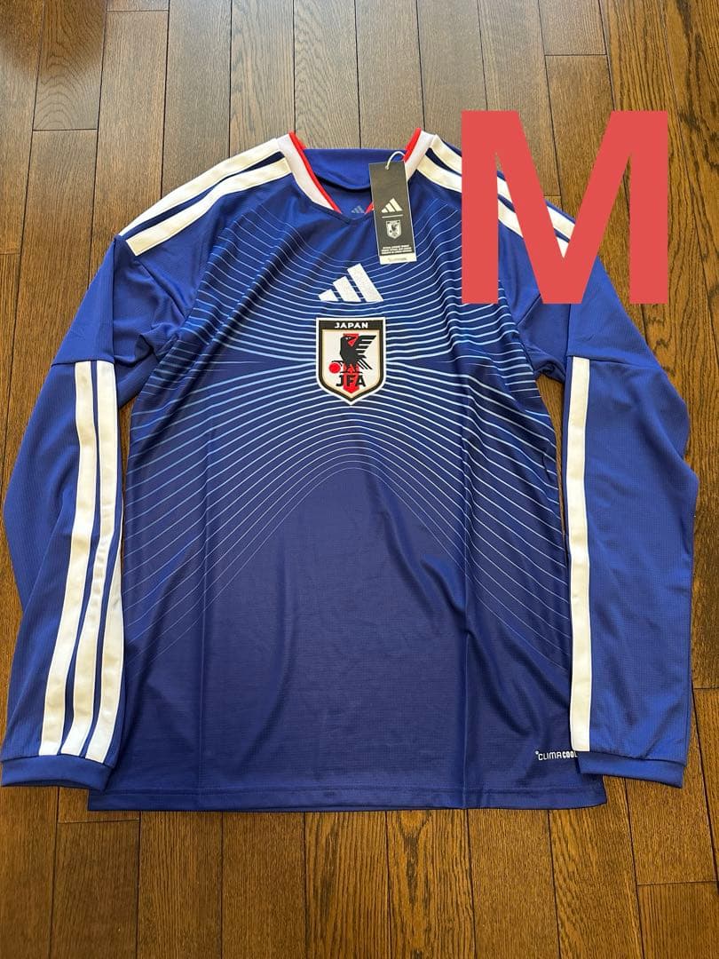【新品タグ付】サッカー 日本代表 2026 ホーム　ユニフォーム M 長袖