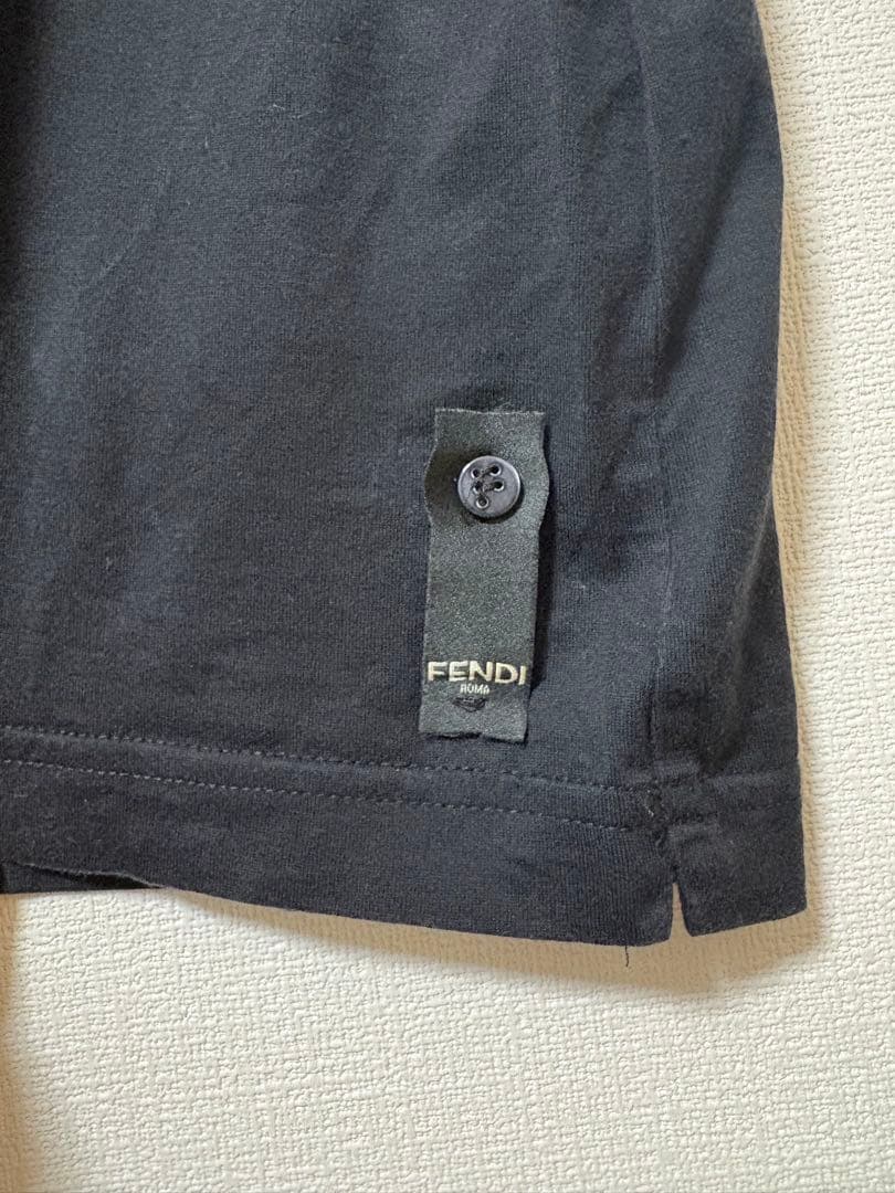 FENDI ロゴ刺繍 ブラック Tシャツ