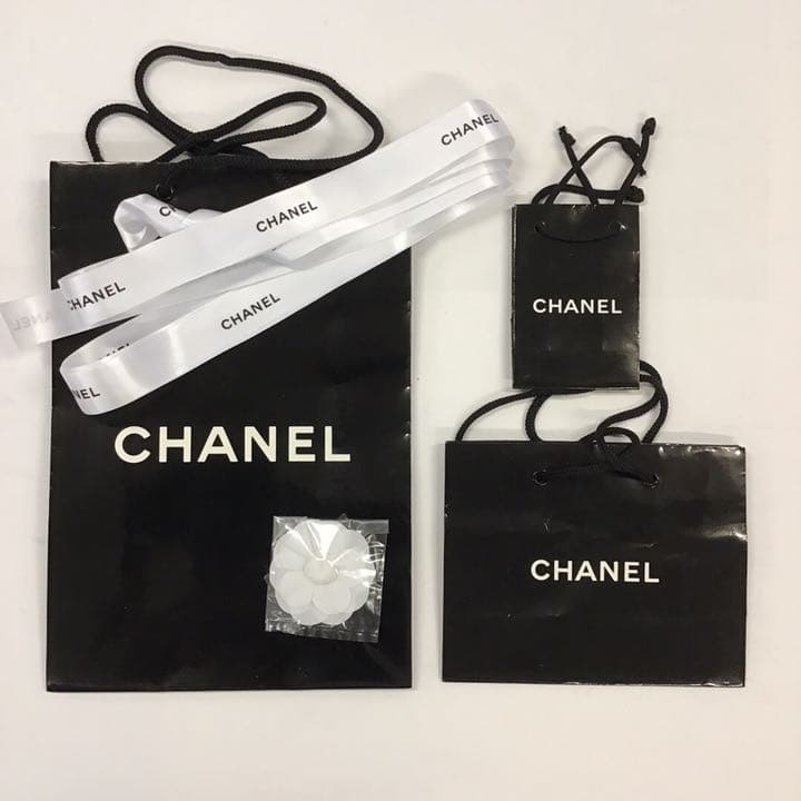 lele専用です♪ヴィンテージシャネルワンポイントチェーンのスカート❣️