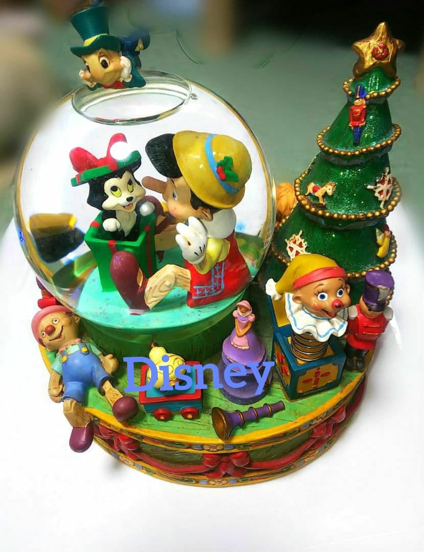 Disney ピノキオ ジミニー フィガロ クリスマススノーグローブ