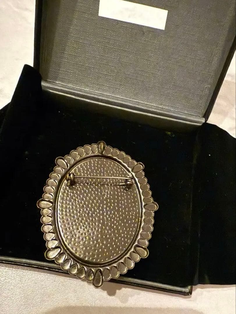 アンティークブローチ