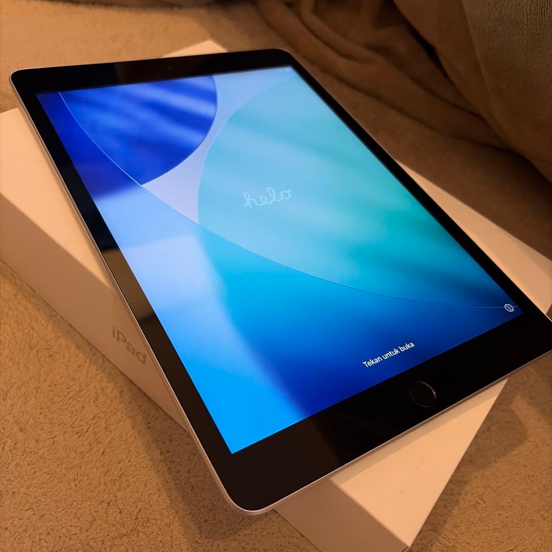 iPad 第9世代 256GB 10.2 シルバー Wi-Fiモデル 本体