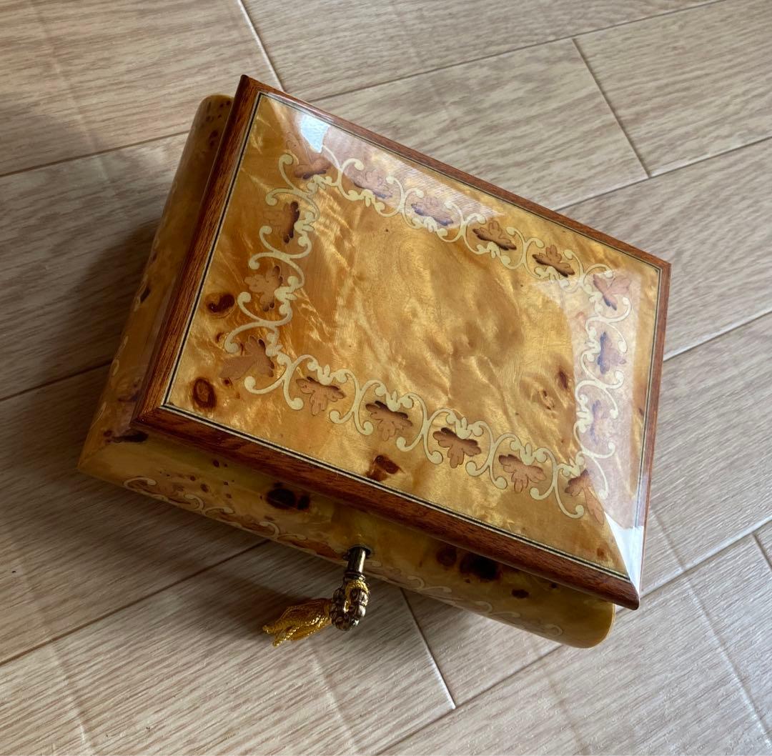 手巻きオルゴール イタリア製　アンティーク