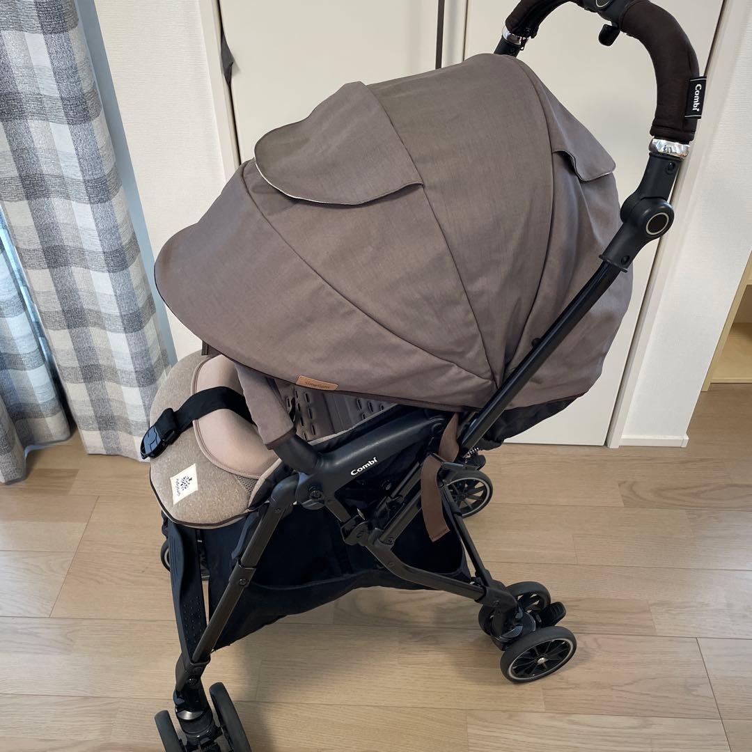 Combi 折りたたみ式ベビーカー スゴカルα 4キャスエッグショック