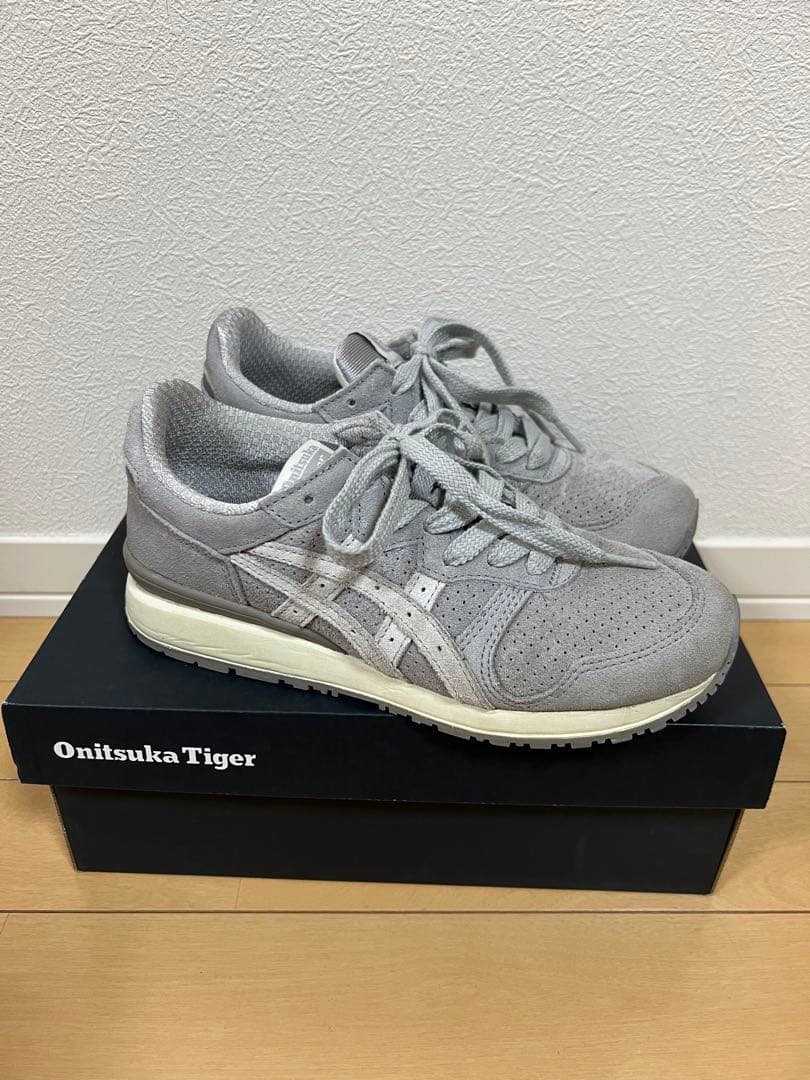 美品Onitsuka Tiger TIGER ALLY タイガーアリー　箱付き