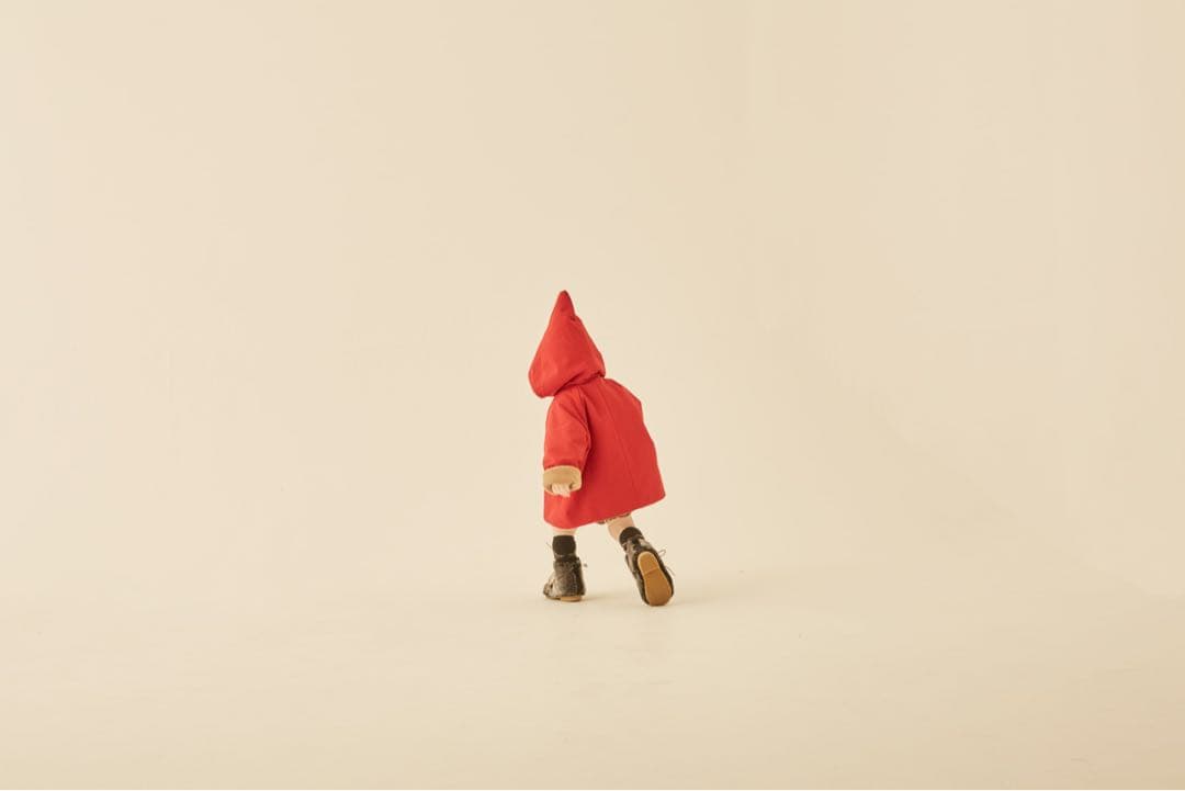 新品同様の美品　el finFolk 赤 コート フリース裏地