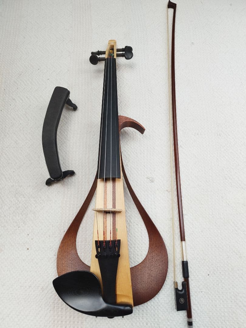 虎杢YEV104 エレクトリックバイオリン 4弦 ハードケース、弓と肩当てセット