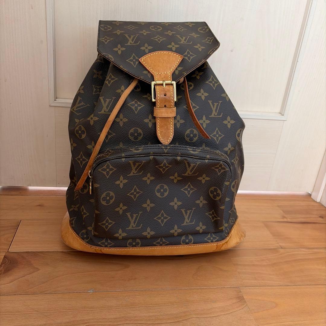 ルイ・ヴィトン モノグラム リュック シリアルナンバーあり