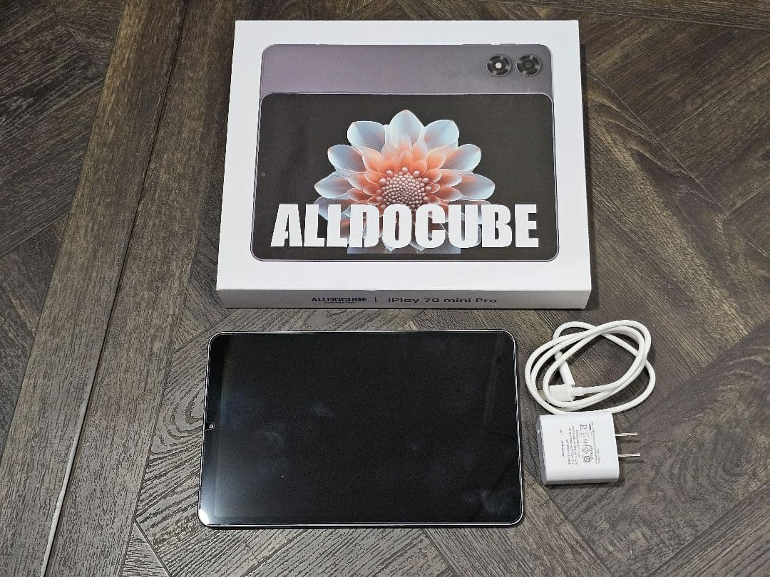 ALLDOCUBE iPlay 70 Mini Pro 本体