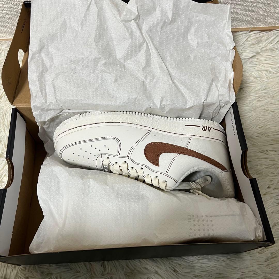 新品　未使用Nike Air Force 1 '07 LV8 26.0