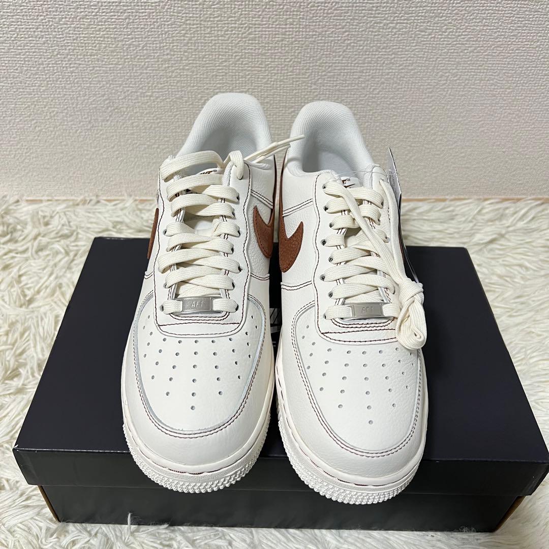 新品　未使用Nike Air Force 1 '07 LV8 26.0