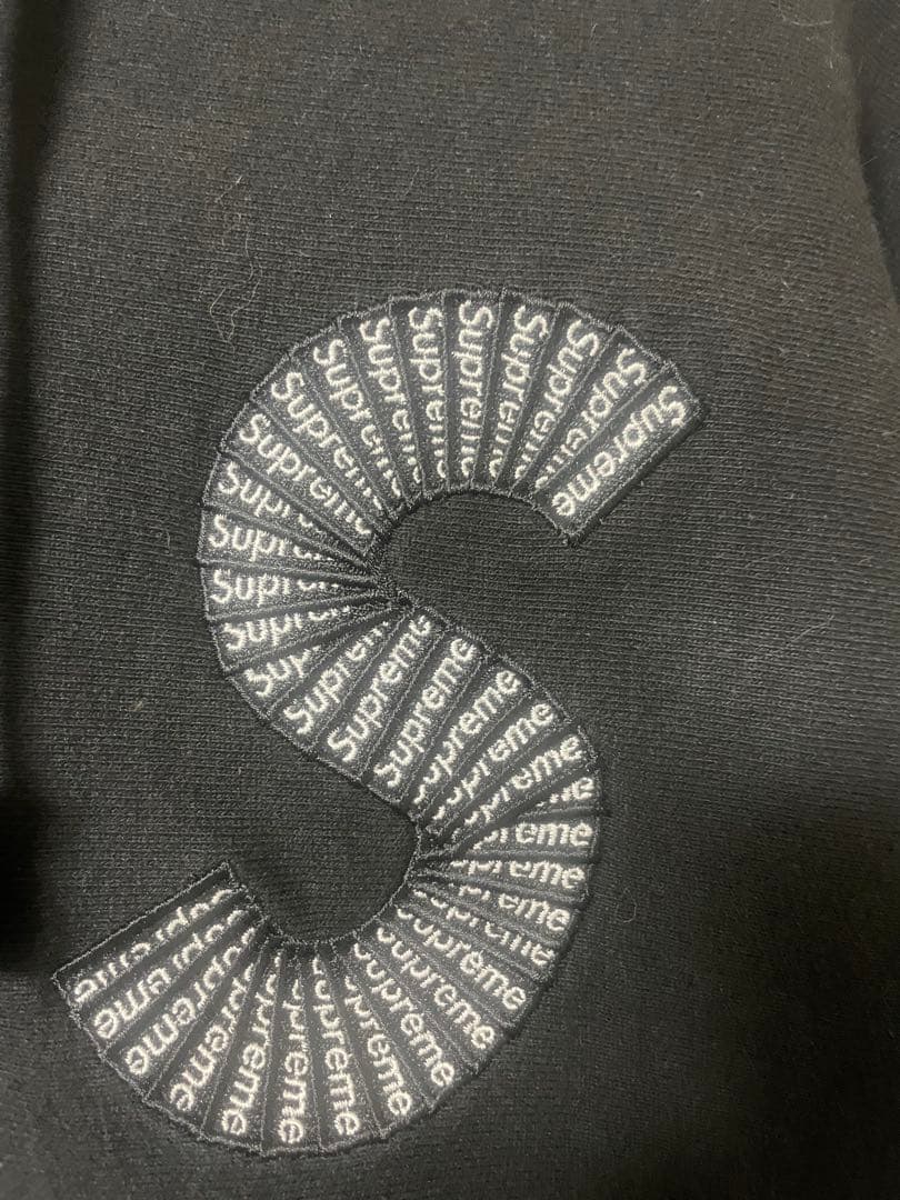 Supreme エスロゴパーカー