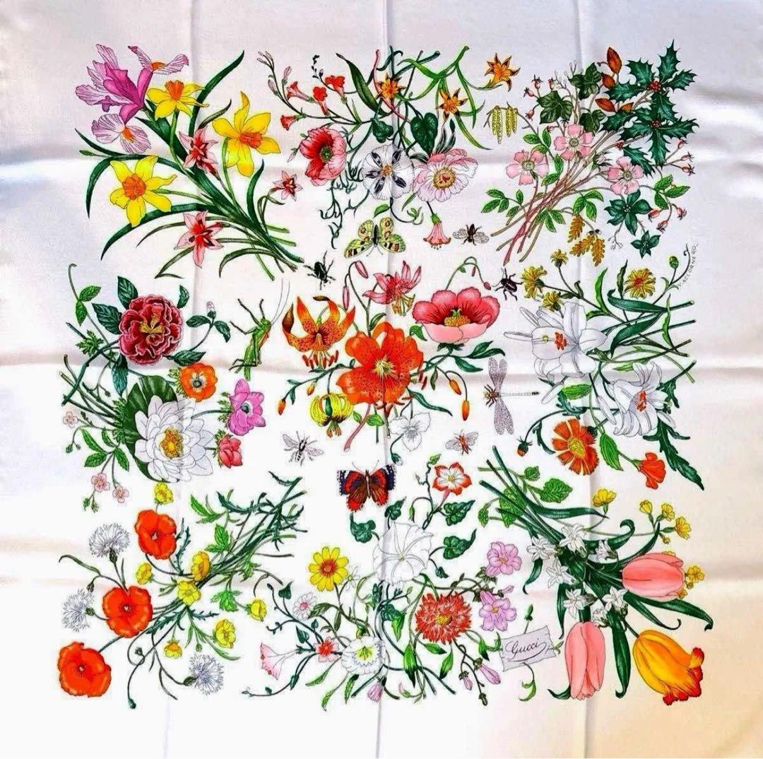 【美品】GUCCHI グッチ イタリア製 花柄シルクスカーフ ヴィンテージ　タグ