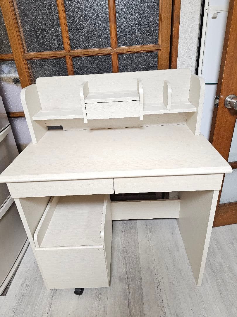 ☆K・K☆　美品　ニトリホワイトデスク 引き出し付き