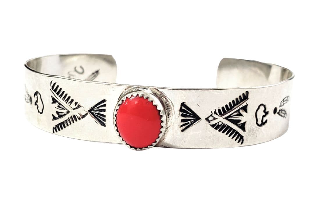 新品 インディアンジュエリー サントドミンゴ ナバホ バイソン 珊瑚 シルバー
