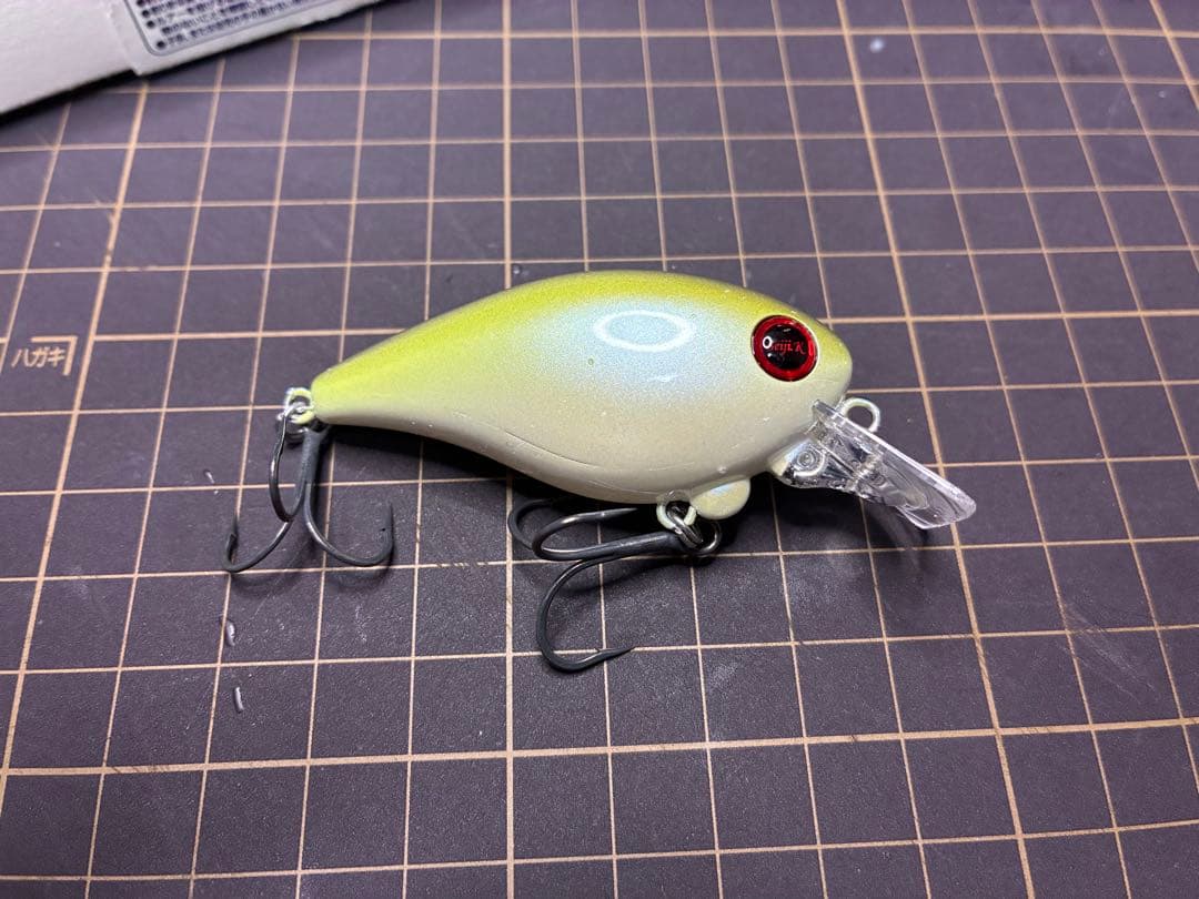 レヴォニック　ドットシックス　Dot SIX Hi-F 特別色セクシーシャッド