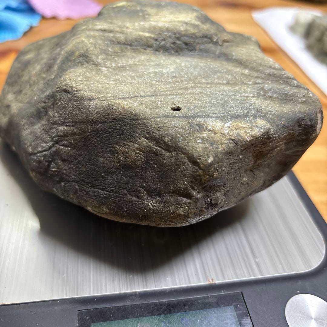 ミャンマー　ヒスイ　翡翠　原石　天然石　石