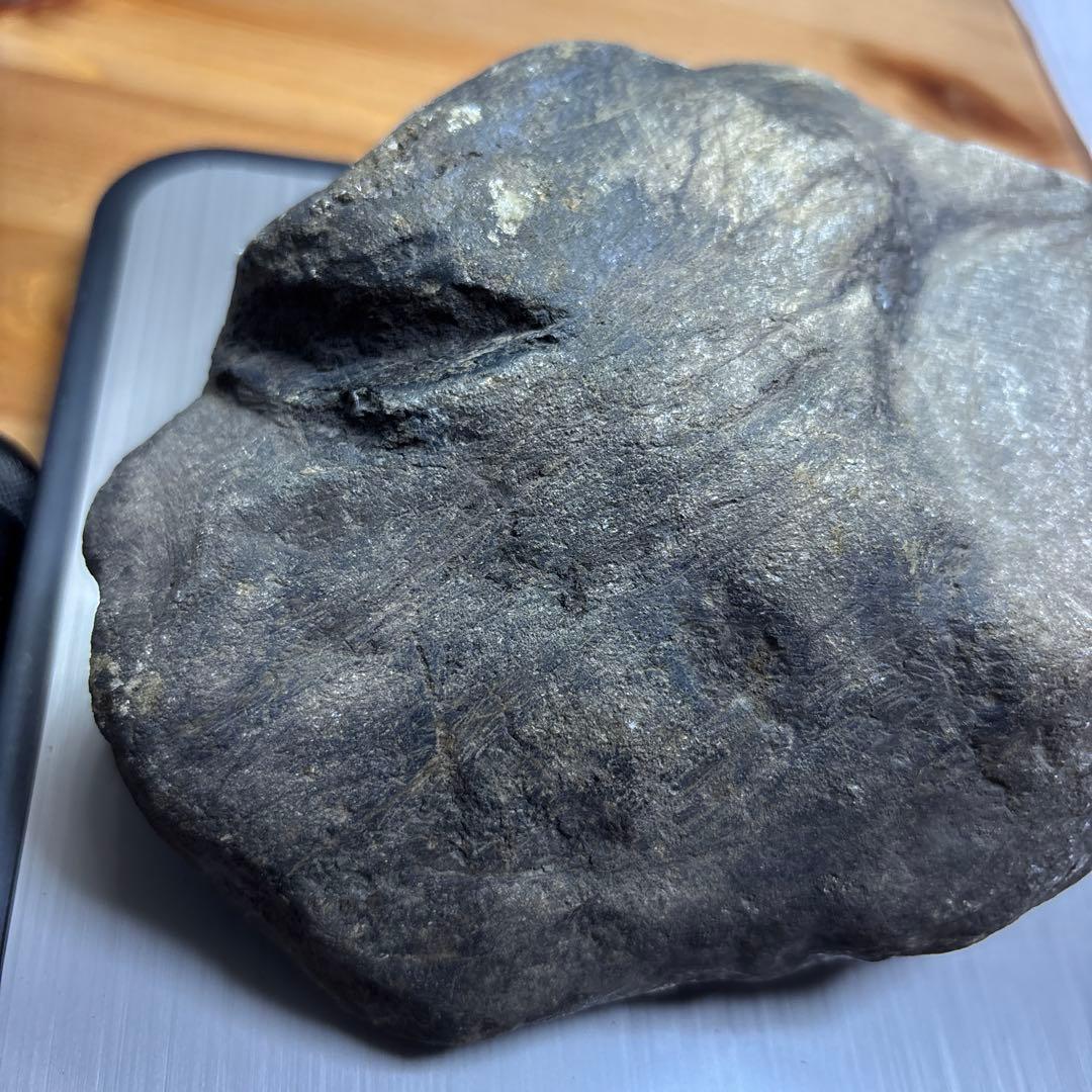 ミャンマー　ヒスイ　翡翠　原石　天然石　石