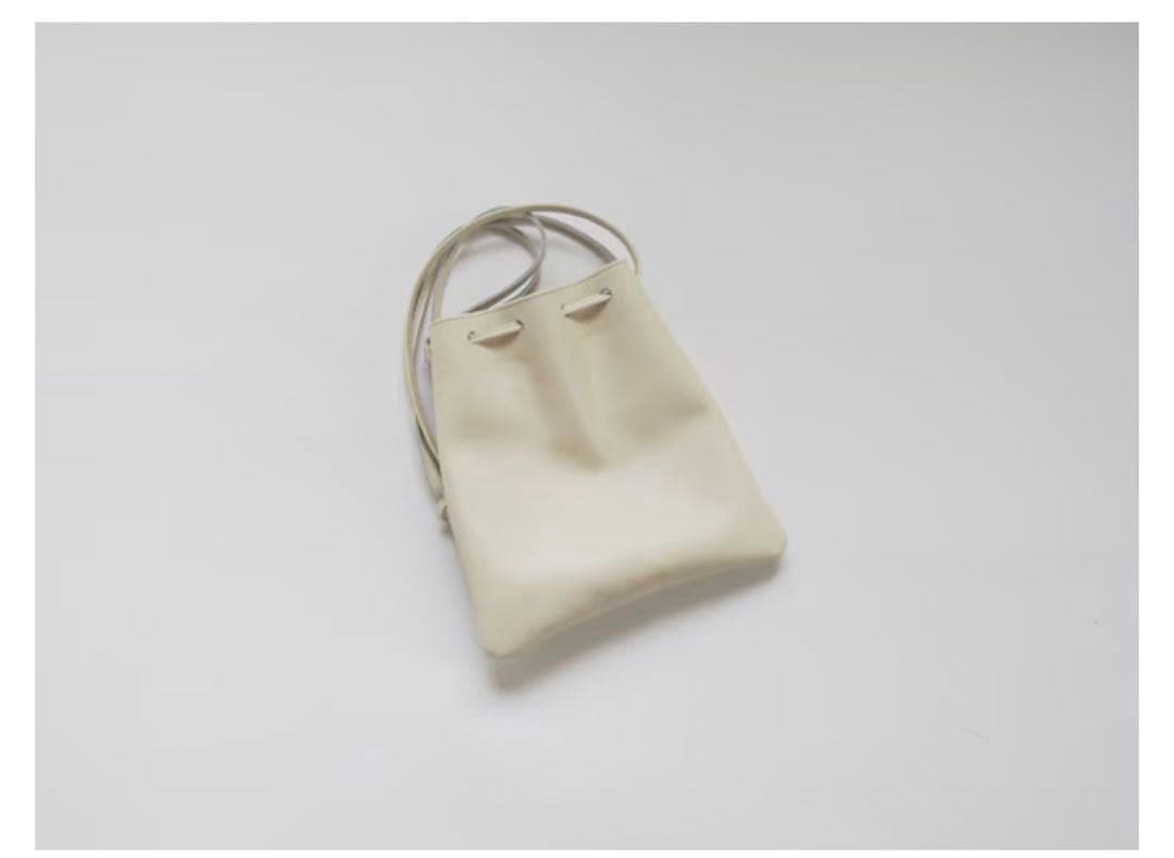 hee　新品　TANDEY マチなし巾着