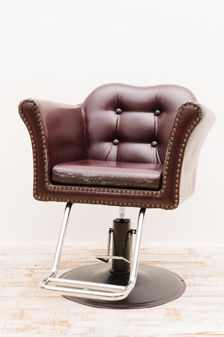 スタイリングチェア ビューティガレージ BELTA 美容室