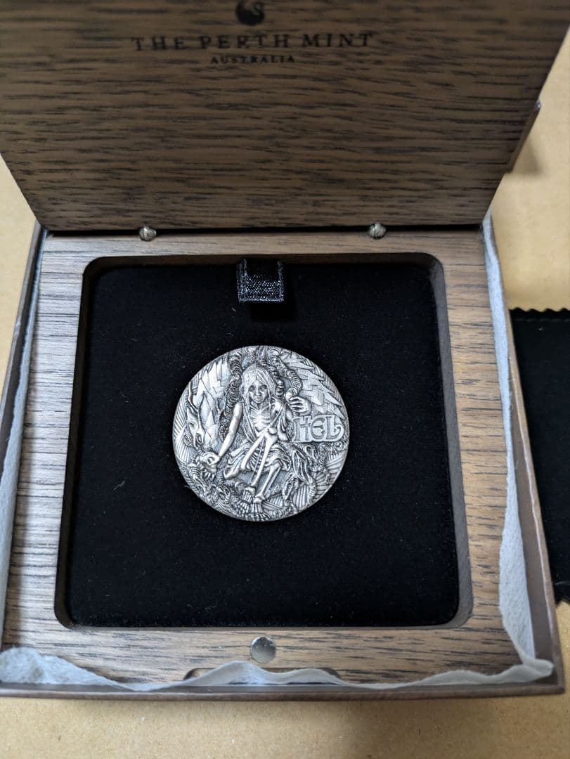 ツバル　女神ヘル　2オンス純銀
