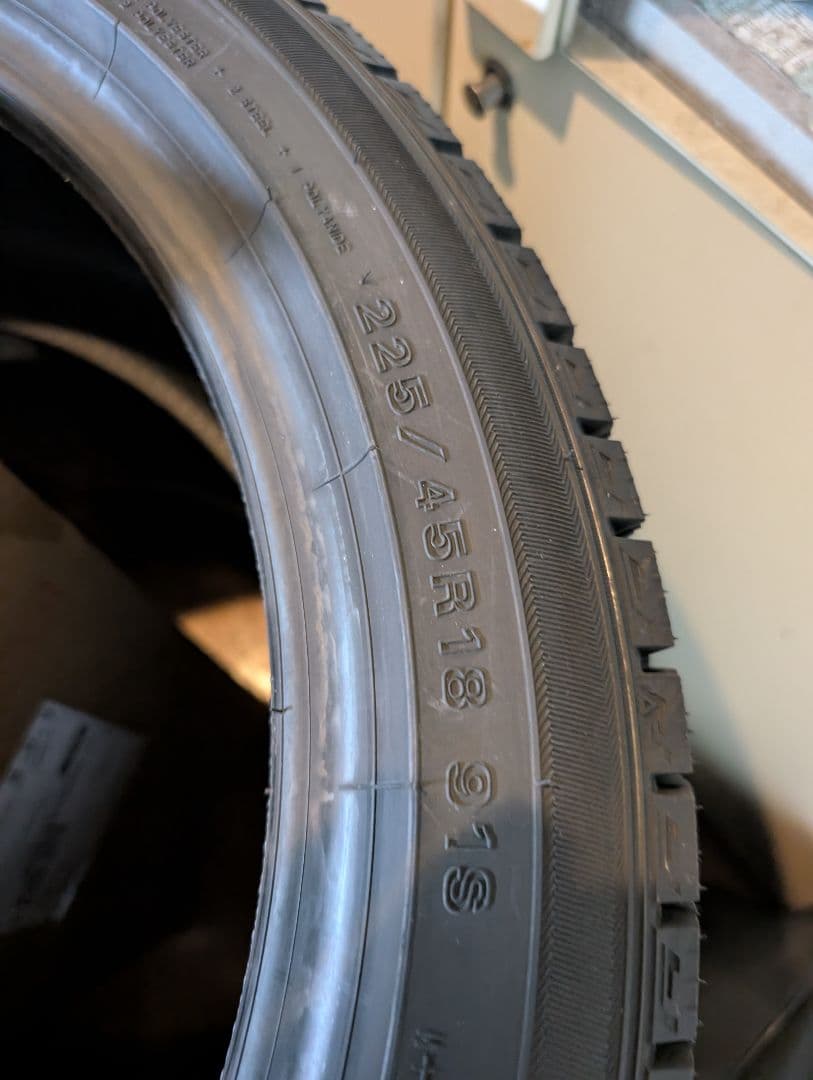 ウインターマックス03 スタッドレスタイヤ 225/45R18 4本セット